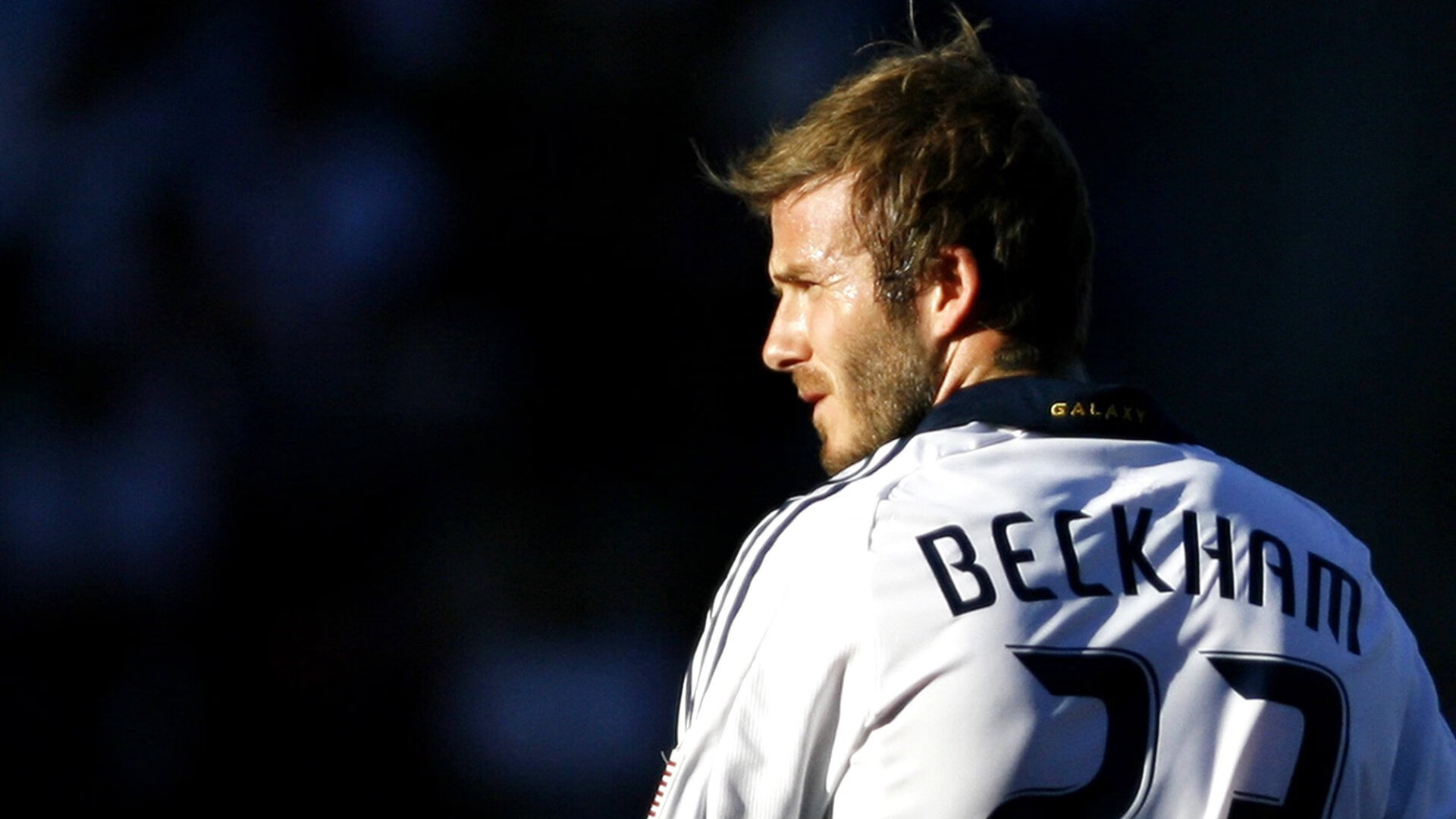 五大联赛比赛中是否越来越多采用双边路突破战术，双边路体系